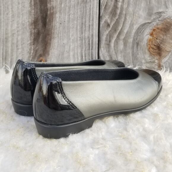 Square Toe Flats SAS Coco Size 6.5 Graphite Two Tone Grey Black Leather Cap Toe - Picture 8 of 14